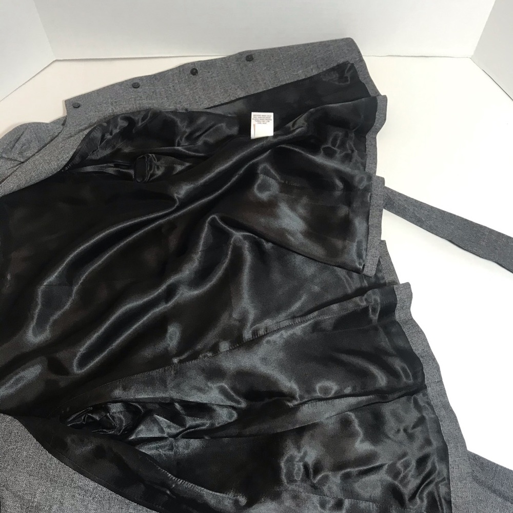 BCBG Max Azria short sleeve suit jacket NWOT. - Picture 4 of 4